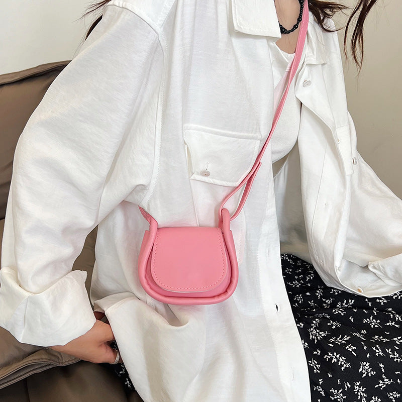 Mini Saddle Crossbody Bag – Elegant Structured Purse for Women